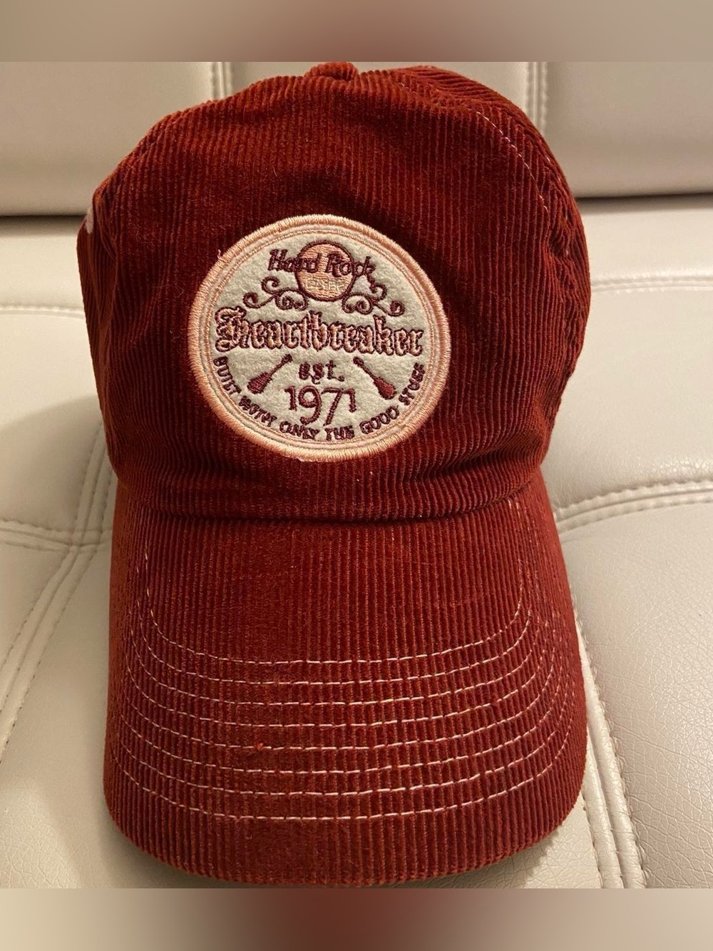 Women’s Hard Rock Cafe Heartbreaker 1971 Burgundy Corduroy Hat